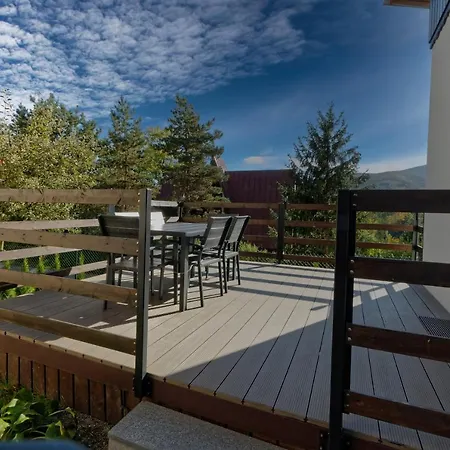 Pod Bukiem アパート カルパッチ